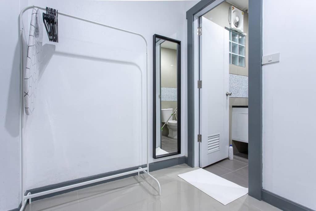 P1 Silom Pan Large Room Full Kitchen Wifi 4-6Pax Bangkok Exterior foto